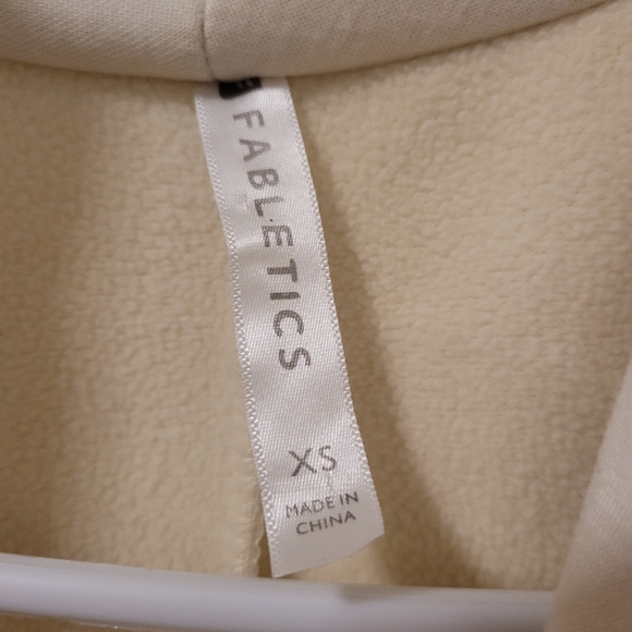 FABLETICS COZY SWEATER XS - Picture 3 of 4